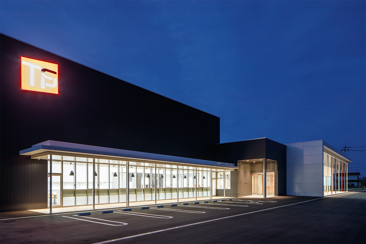 04＿(株)TCP　外観夜景