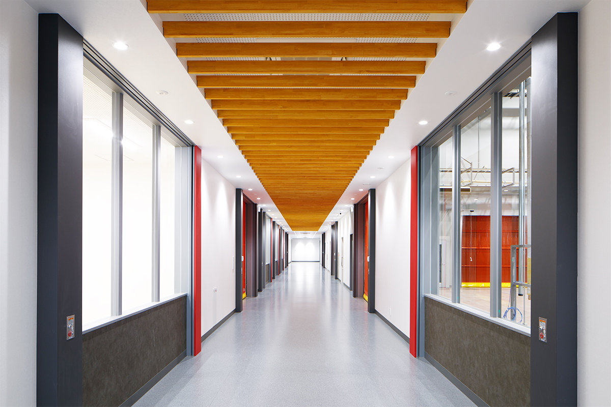 10＿(株)TCP　廊下２