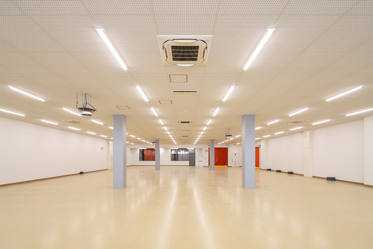 12＿(株)TCP_アクリル・缶